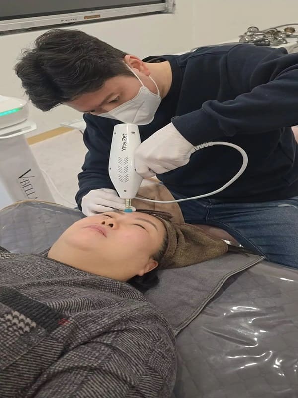 Máy Tiêm Meso Không Kim Vita Zet Hàn Quốc 6 May tiem meso khong kim vita zet han quoc 06