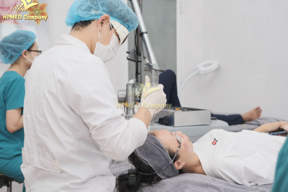 MỞ THẨM MỸ VIỆN CẦN MUA MÁY MÓC THIẾT BỊ GÌ? 💎 DANH SÁCH CHUẨN NĂM 2025 2 MỞ THẨM MỸ VIỆN CẦN MUA MÁY MÓC THIẾT BỊ GÌ?