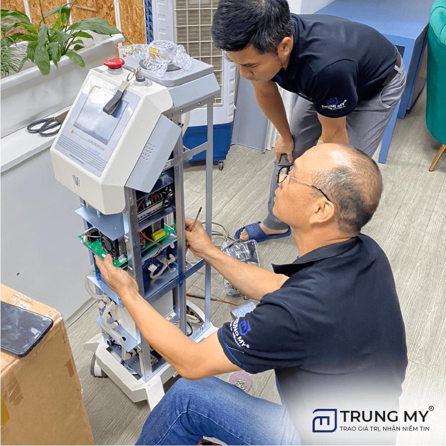 Đào tạo thợ sửa máy spa – Tại sao nên tham gia khóa học thợ sửa máy spa tại HPmed Company?